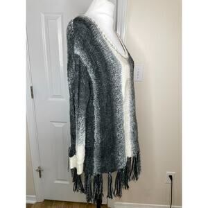 Elan Womens Boho Sweater Scoop Neck Black/White Fringed Hem One Size 48" Chest